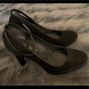 Stuart Weitzman Heels with Ankle Strap - size 7.5.